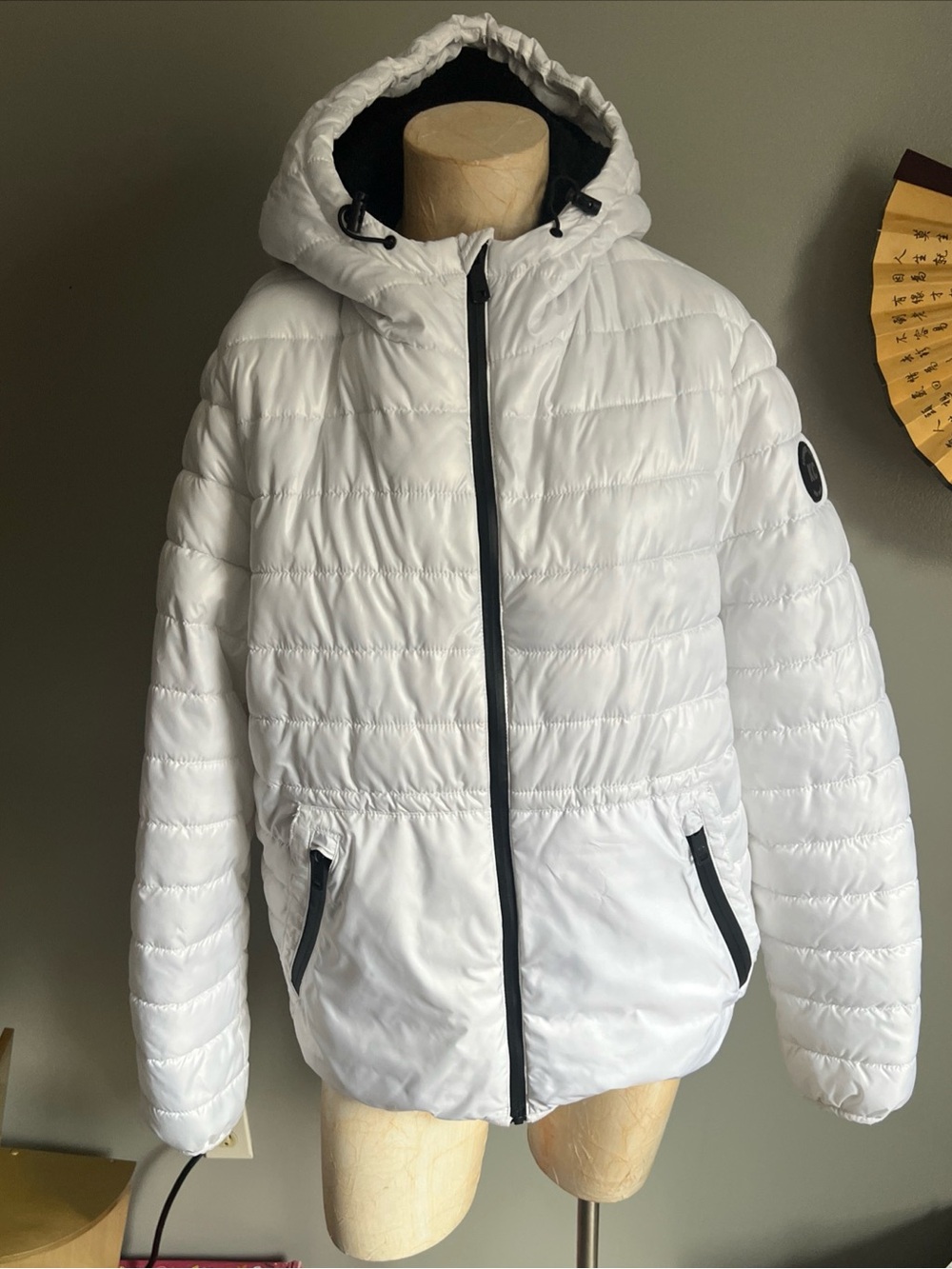 Kenneth Cole White Quilted Hooded Puffer Jacket with Black Trim
